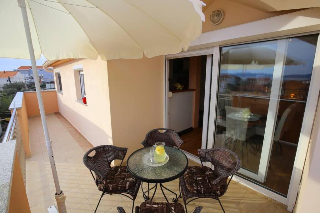 Apartman Lara Zadar Exteriör bild